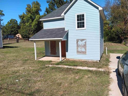 92 W Mitchell Rd, Memphis, TN, 38109-8241 | Card Image