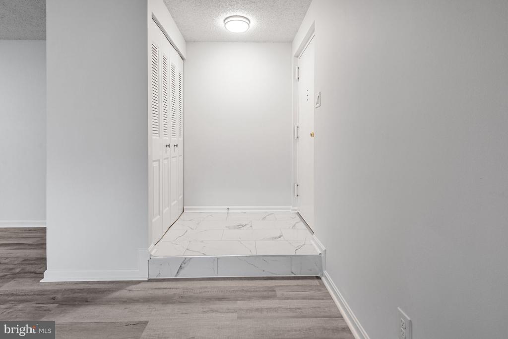 Residential Lease in OAKTON 5