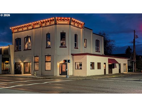 811 E 1st St, Newberg, OR, 97132-2919 | Card Image