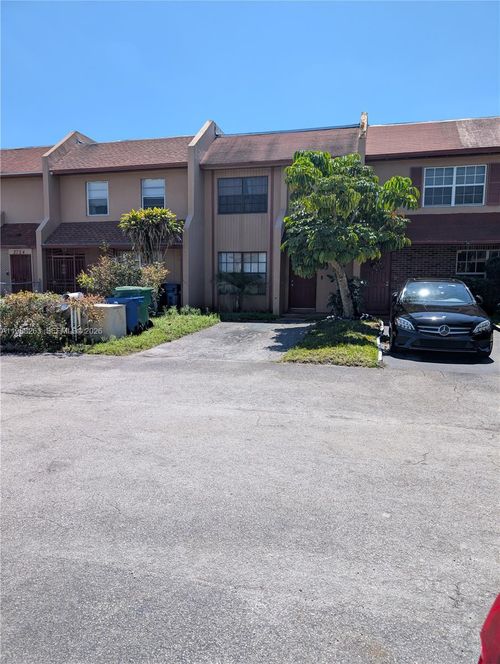 2758-2758 Nw 197th Ter, Miami Gardens, FL, 33056-2502 | Card Image