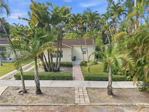 2355 Overbrook St, Coconut Grove, FL, 33133-3184 | Card Image
