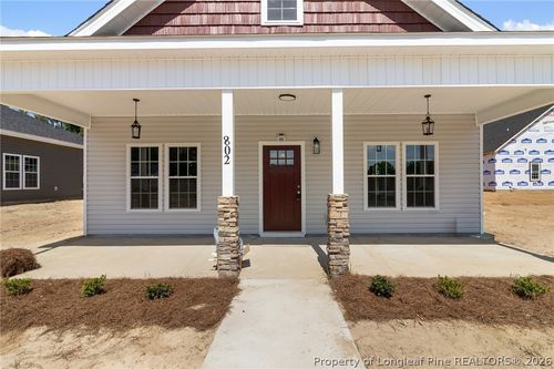 802 Holmes St, Clinton, NC, 28328-2751 | Card Image