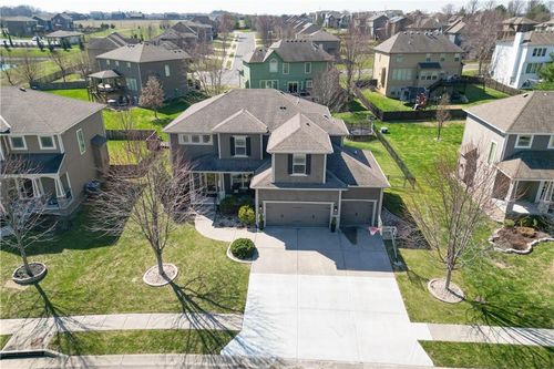 104 Sw Shores Dr, Lees Summit, MO, 64064-4502 | Card Image