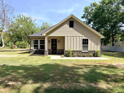 5350 1st St, Chandler, TX, 75758-8400 | Card Image