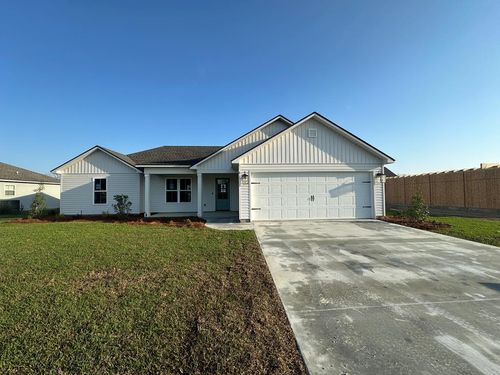 61 Cypress St, Ray City, GA, 31645-8443 | Card Image