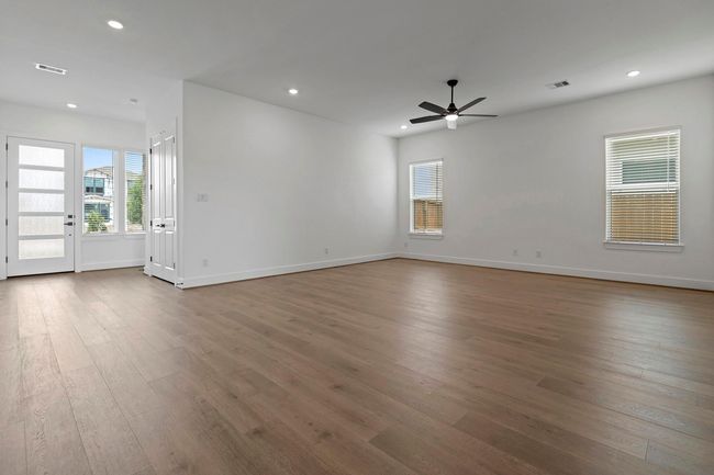 Image | Image 4