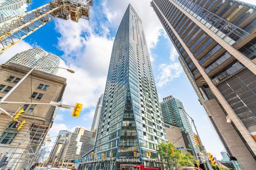 3304-8 The Esplanade Avenue, Toronto, ON, M5E0A6 | Card Image