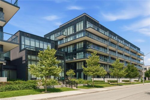 b323-1119 Cooke Blvd, Burlington, ON, L7T0C7 | Card Image