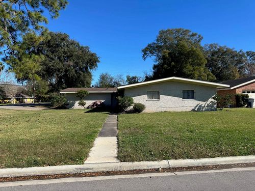 3250 Woodlawn Dr, Groves, TX, 77619-2719 | Card Image