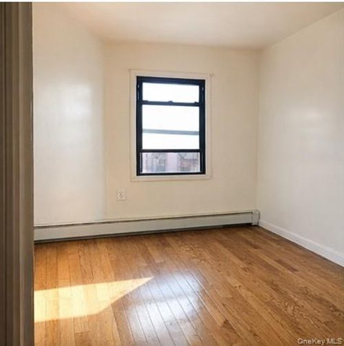 584 Lafayette Ave, Brooklyn, NY, 11205-4965 | Card Image