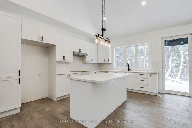 2244 Champlain Rd, House other with 3 bedrooms, 2 bathrooms and 6 parking in Tiny ON | Image 16