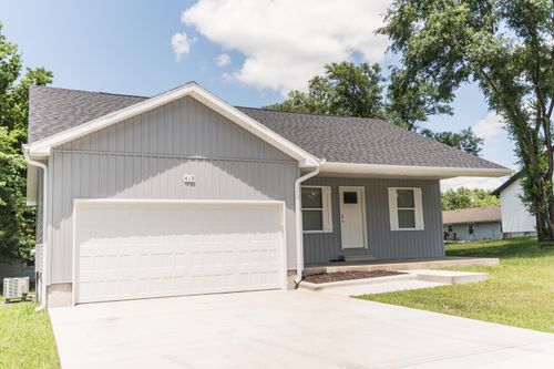 419 W Ramsey St, Buffalo, MO, 65622-9426 | Card Image