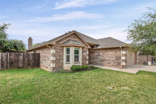 417 W 7th St, Weatherford, TX, 76086-1518 | Card Image