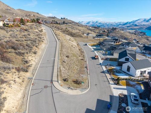 270 Crystal Dr, Chelan, WA, 98816-9588 | Card Image