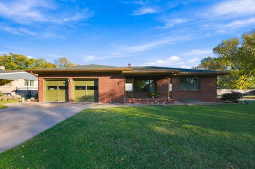 2704 W Julianne, Wichita, KS, 67203 | Card Image