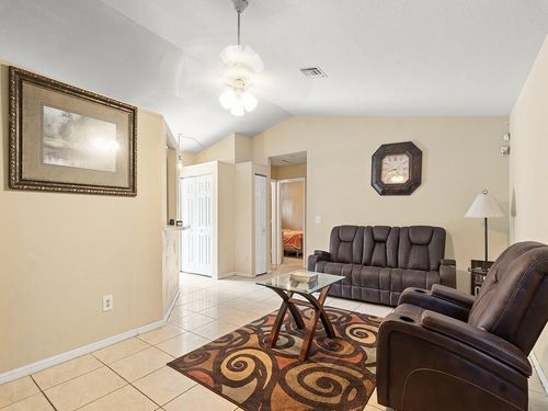 4835 32nd Ave, Vero Beach, FL, 32967-1225 | Card Image