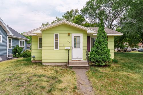 214 4th St Ne, Barnesville, MN, 56514-3418 | Card Image