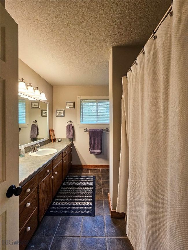 201 W 8 Th Ave, House other with 4 bedrooms, 2 bathrooms and null parking in Big Timber MT | Image 17