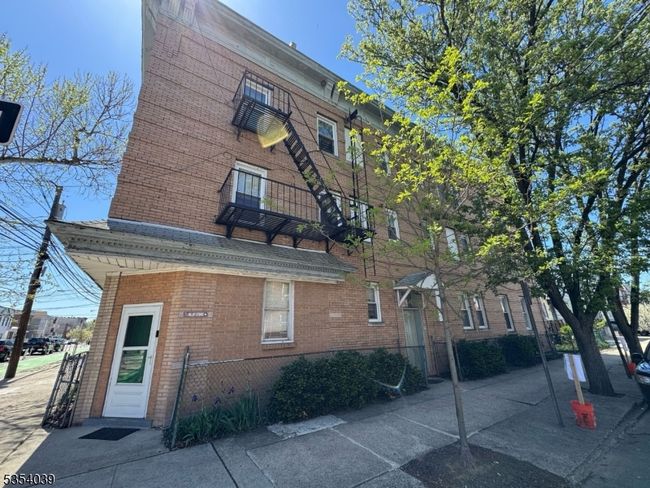 APT-7 - 111 Mallory Ave, Townhouse with 0 bedrooms, 1 bathrooms and null parking in Jersey City NJ | Image 10