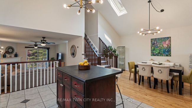 7 Fletcher Crt, House other with 5 bedrooms, 3 bathrooms and 3 parking in Guelph ON | Image 13