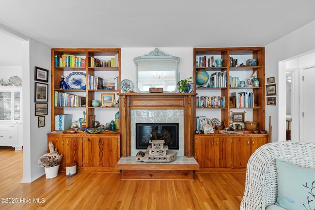 301 22 Nd Pl E, House other with 3 bedrooms, 3 bathrooms and 1 parking in Oak Island NC | Image 19