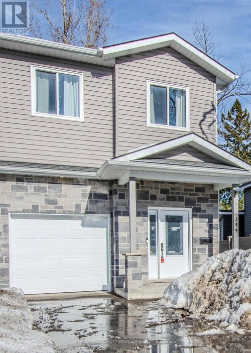 144 Memorial Ave, Orillia, ON, L3V5X2 | Card Image