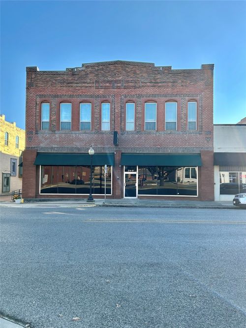 b-214 E California St, Gainesville, TX, 76240-4004 | Card Image