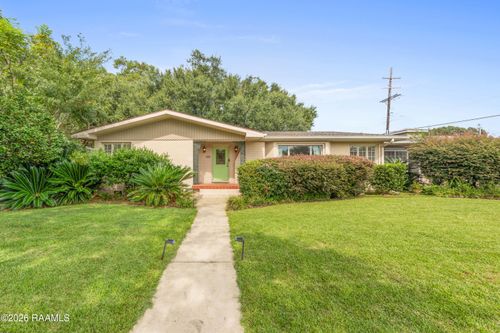 199 Southlawn Dr, Lafayette, LA, 70503-3335 | Card Image