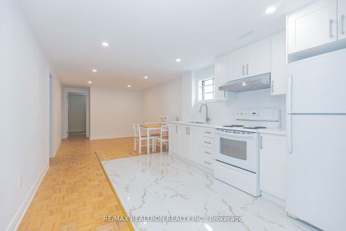 lower-129 Sexton Cres, North York, ON, M2H2L7 | Card Image