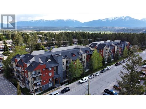 207-4874 Stanley St, Radium Hot Springs, BC, V0A1M0 | Card Image
