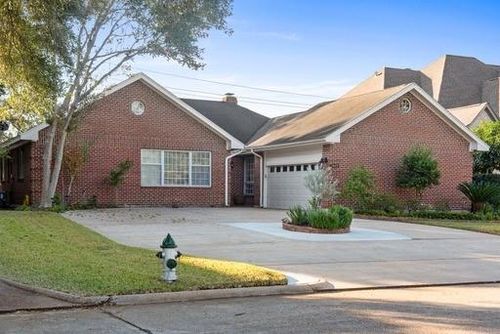 1443 Sugar Creek Blvd, Sugar Land, TX, 77478-3929 | Card Image