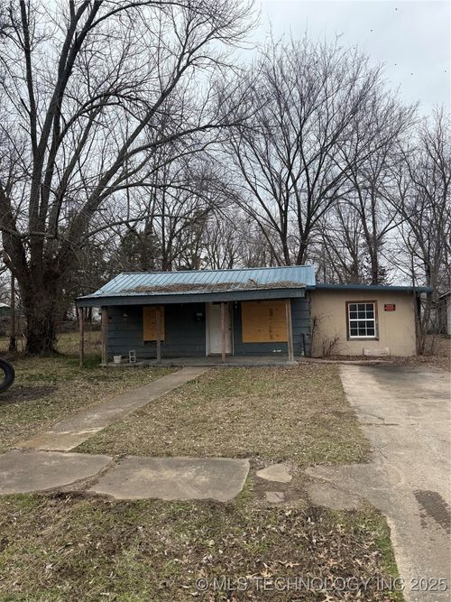 225 N 2nd St, Vinita, OK, 74301-3221 | Card Image