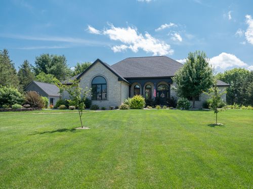 8835 Pine Island Ct N, Mattawan, MI, 49071-9509 | Card Image