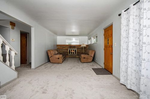 31201 Share St, Saint Clair Shores, MI, 48082-1438 | Card Image