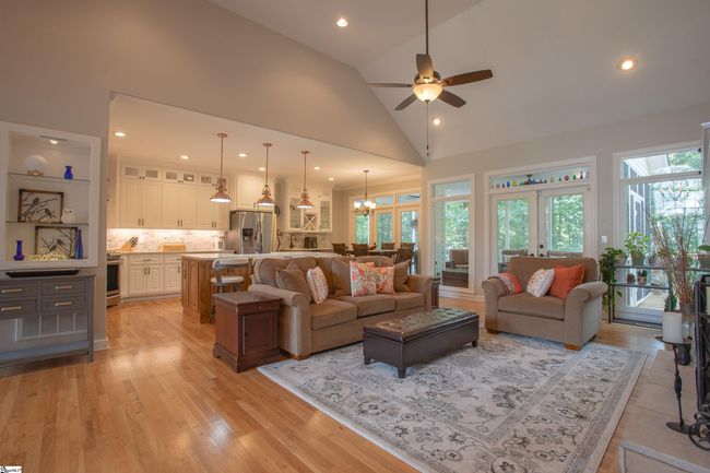 10 Rothesay St, House other with 5 bedrooms, 5 bathrooms and 2 parking in Simpsonville SC | Image 8