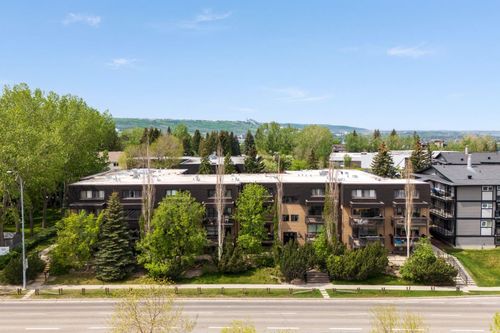 20-3519 49 St Nw, Calgary, AB, T3A2C7 | Card Image