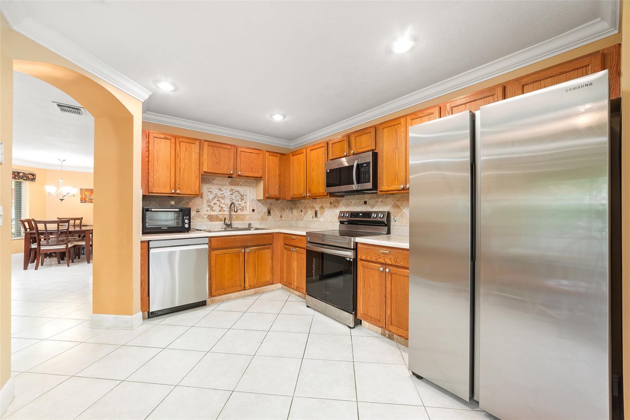 Arezzo Cir, Boynton Beach, FL 33436