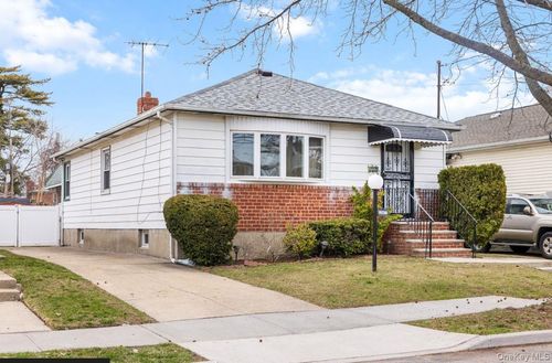 228-11 145th Ave, Springfield Gardens, NY, 11413-3904 | Card Image