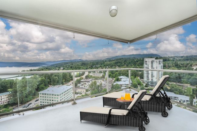 2001 - 235 Guildford Way, Condo with 2 bedrooms, 2 bathrooms and 2 parking in Port Moody BC | Image 33