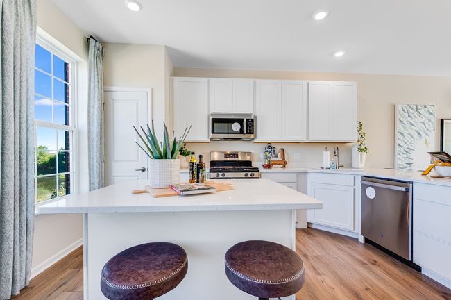 2262 Stone Gate Rd, Townhouse with 3 bedrooms, 3 bathrooms and 2 parking in Algonquin IL | Image 13