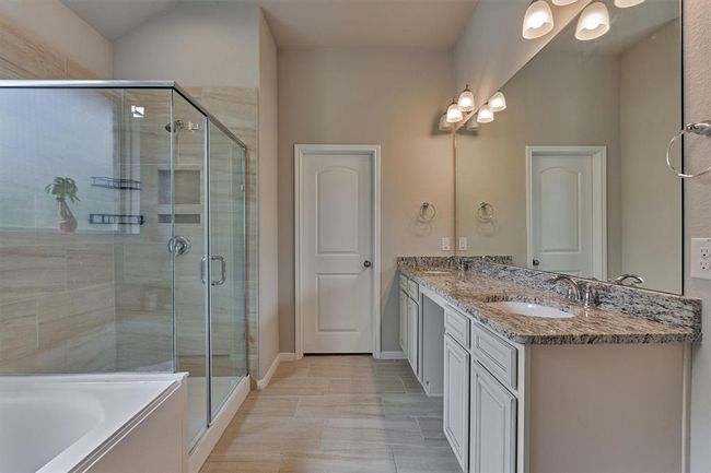 12276 Emerald Mist Ln, House other with 4 bedrooms, 3 bathrooms and 2 parking in Conroe TX | Image 4