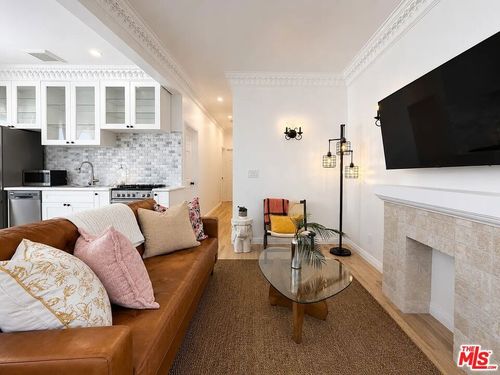 1-1111 21st Street, Santa Monica, CA, 90403 | Card Image