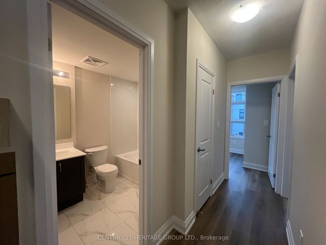 523 - 1581 Rose Way, Condo with 3 bedrooms, 2 bathrooms and null parking in Milton ON | Image 22