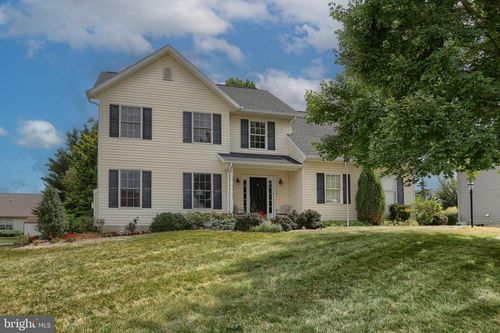 16 Barberry Ln, LEBANON, PA, 17042-7545 | Card Image