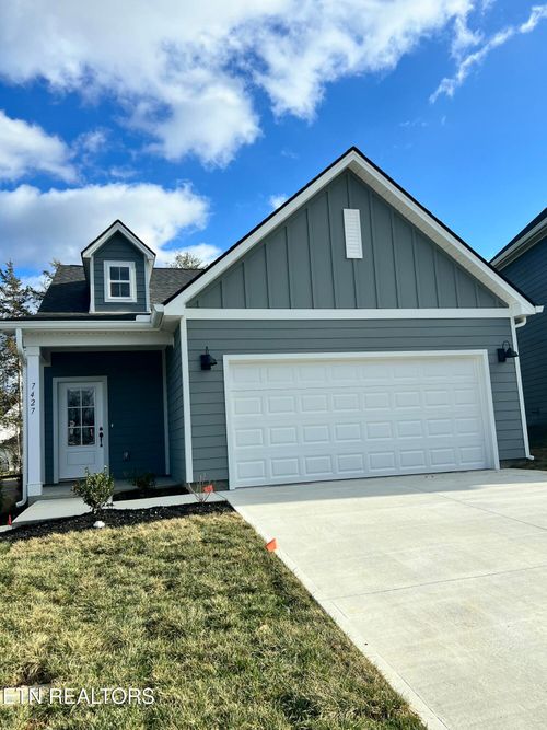 302-7427 Old Dandridge Pike, Strawberry Plains, TN, 37871-3650 | Card Image