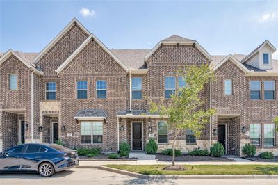 1480 Weston Road, Townhouse with 3 bedrooms, 3 bathrooms and null parking in Farmers Branch TX | Image 1