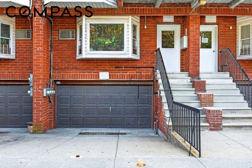 ths-702 E 103rd St, Brooklyn, NY, 11236-2867 | Card Image