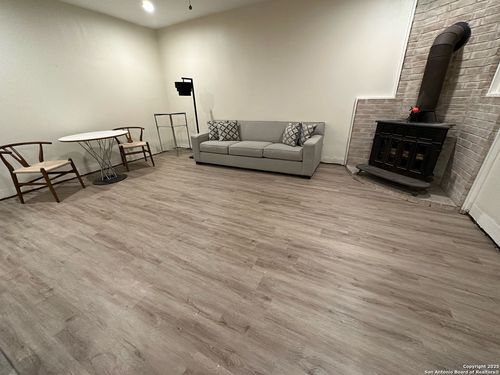 311 Tagert St, Pleasanton, TX, 78064-3963 | Card Image