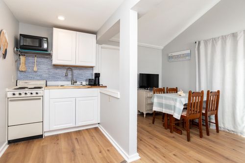 2-401A Ocean Boulevard, Hampton, NH, 03848 | Card Image