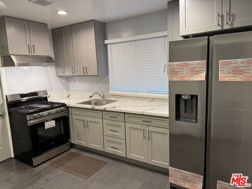 15746 Magnolia Boulevard, Encino, CA, 91436 | Card Image